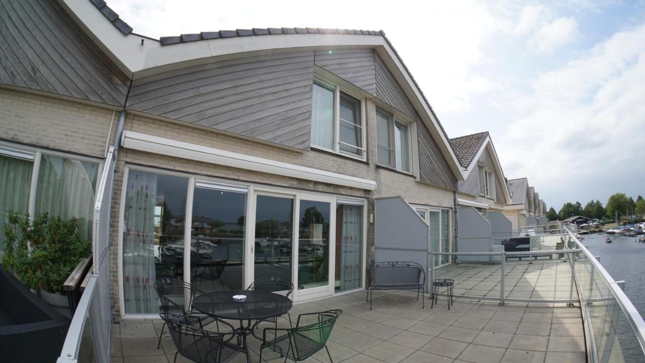 Schiphuis Giethoorn/Wanneperveen Villa Exterior photo